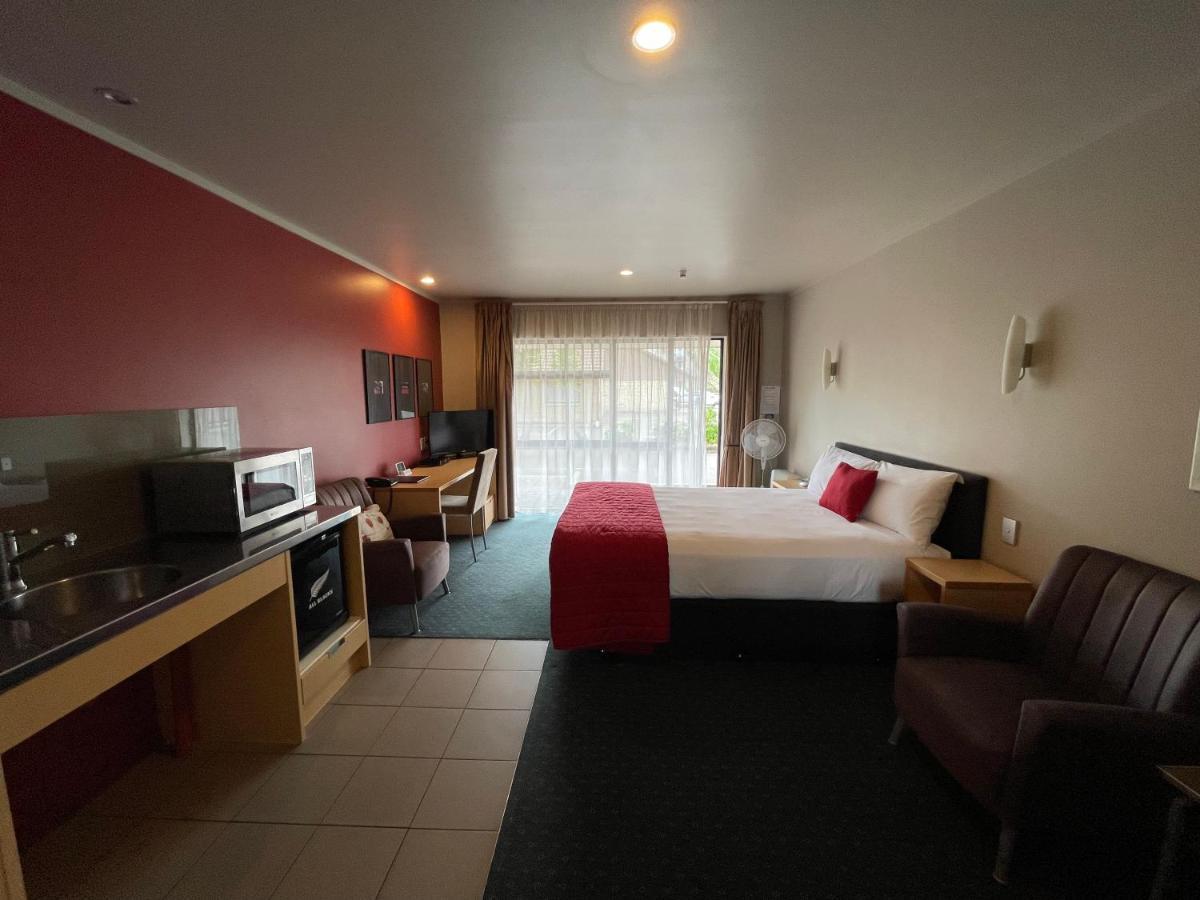 Bentleys Motor 4* Palmerston North