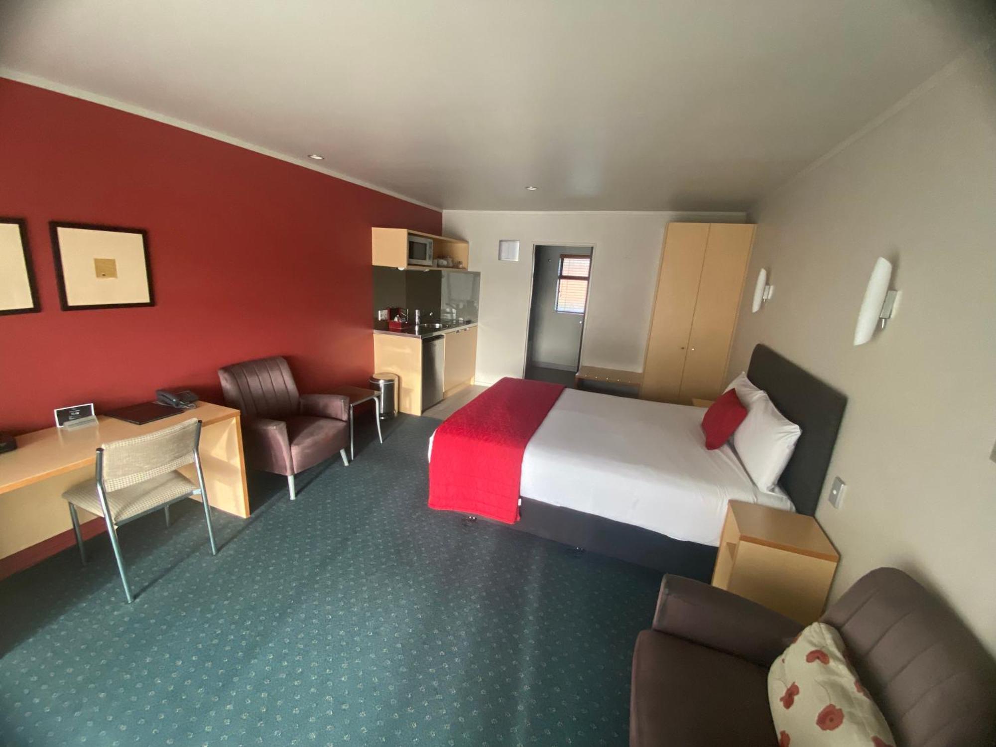 Bentleys Motor Motel