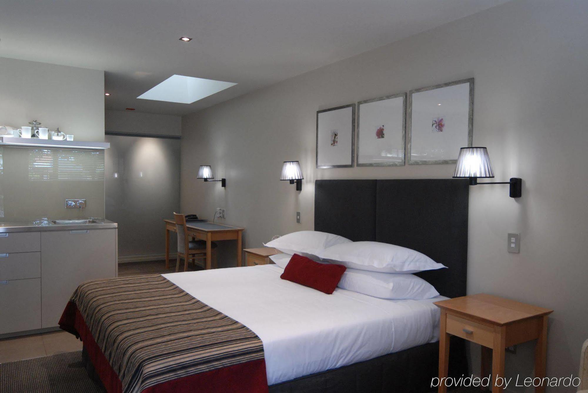 Bentleys Motor Motel 4*